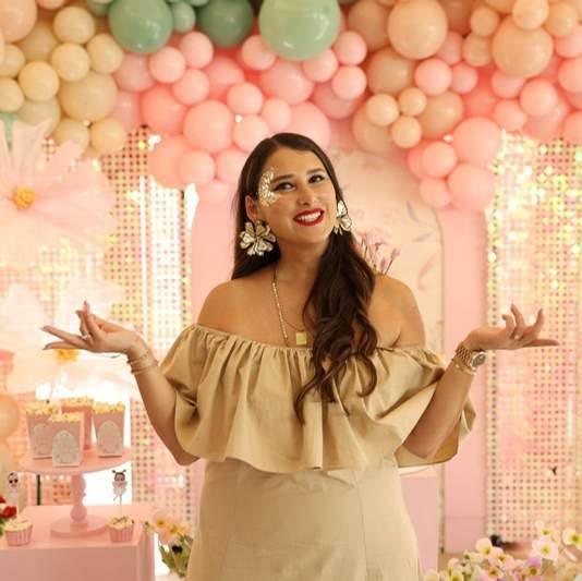 Glitter makyajlı misafir